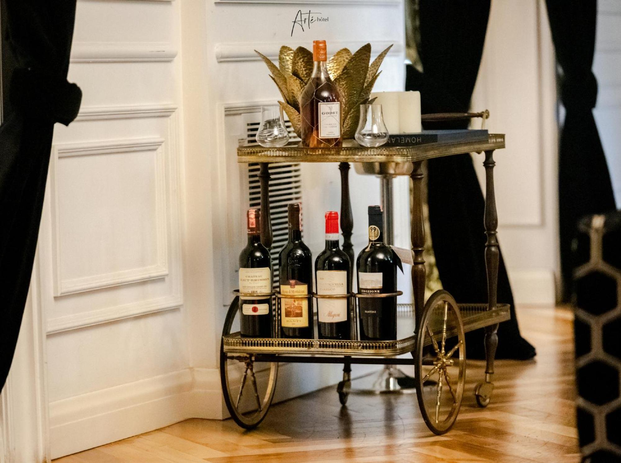 Arte Boutique Hotel Tirana Exteriör bild